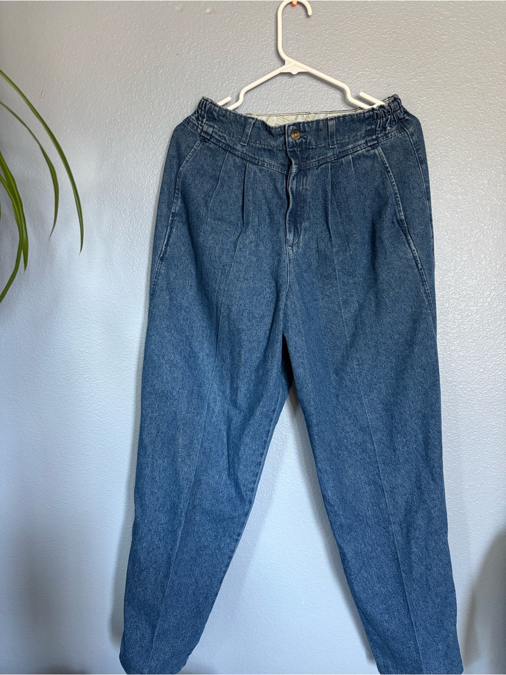 VINTAGE LEE “mom” jeans. Pleated. Elastic waistband. Relax fit. Size 12